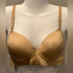 Hanes Seamless Tan Light Padded Non Wire Bra Medium EUC